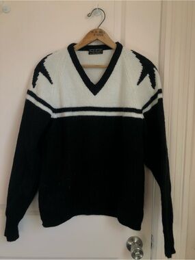 Black and White 50s Vintage Sweater Collegiate